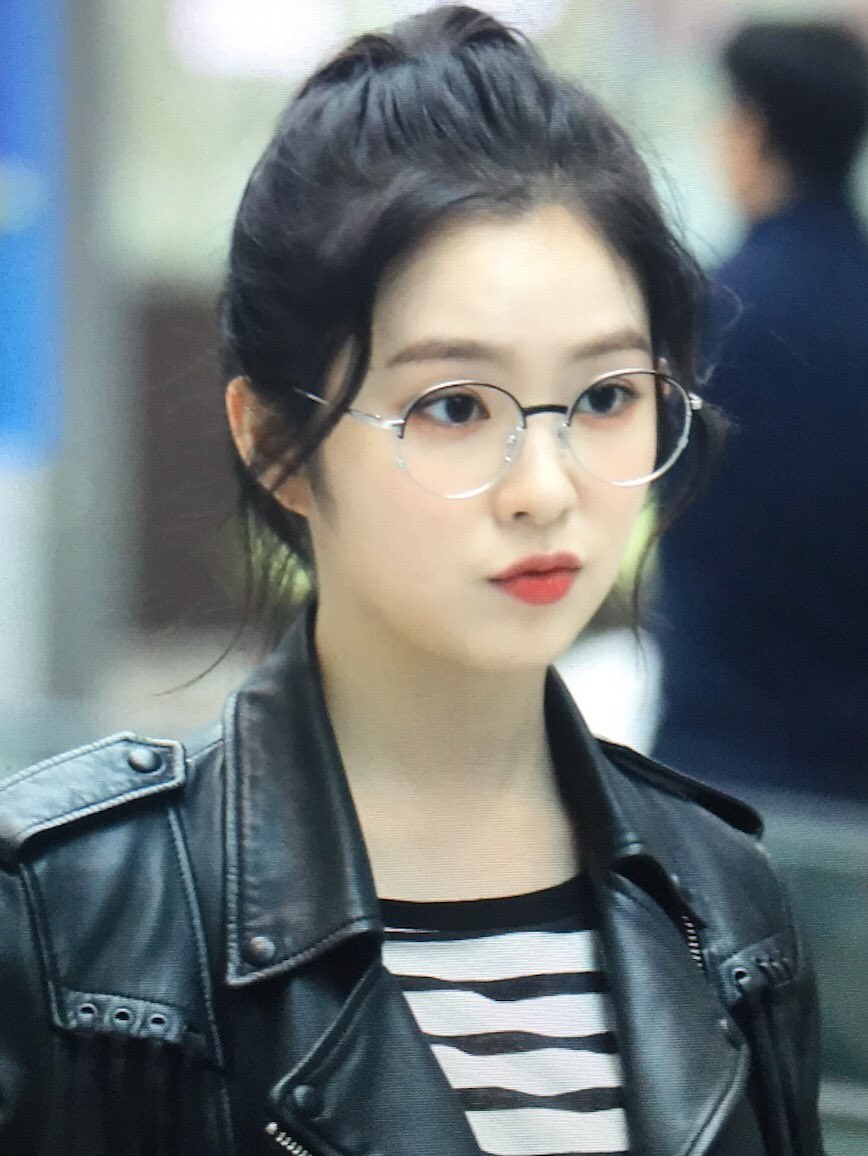 Pann 】 Irene’s beauty with the bun hairstyle + glasses - Netizen Nation ...