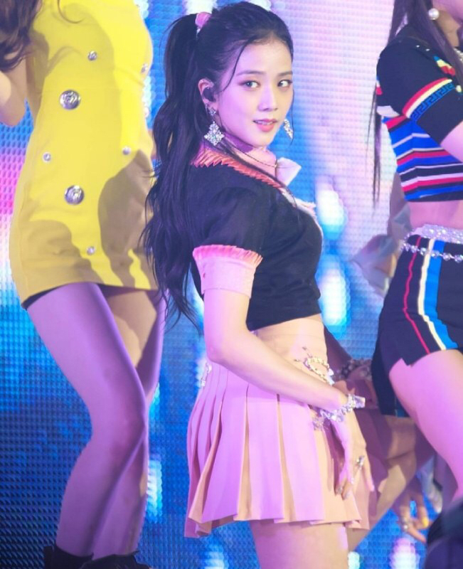 Pann 】Blackpink’s Jisoo blends in well in any girl group | allkpop Forums